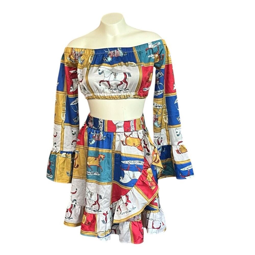 L’ATISTE by Amy Equestrian Horse Print 2 Piece Crop Top & Skirt Sz S